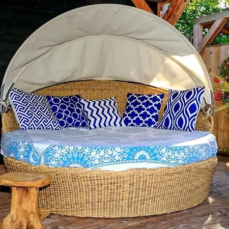 Bohemian Included Boat Supboards And Pool 5 Minutes By Boat From Parking To The Bohemien *