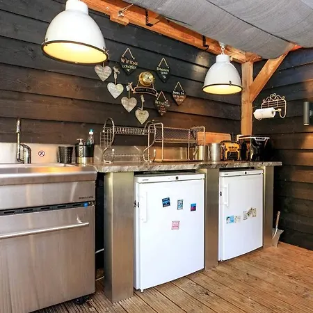 Bohemian Included Boat Supboards And Pool 5 Minutes By Boat From Parking To The Bohemien Daire