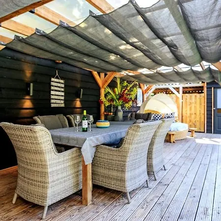 Bohemian Included Boat Supboards And Pool 5 Minutes By Boat From Parking To The Bohemien Daire *